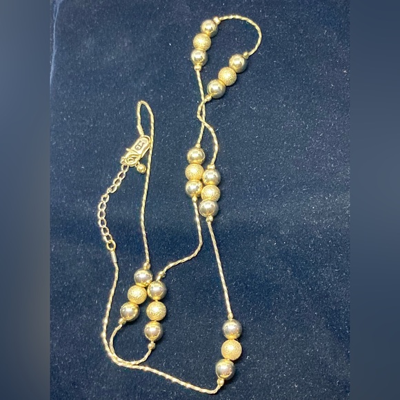 Etienne Aigner Gold Tone Necklace With Textured & Smooth Beads - Picture 5 of 6